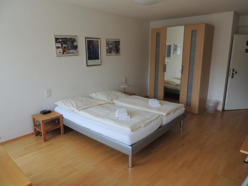 Altstadt-Hotel Koln Ruang foto